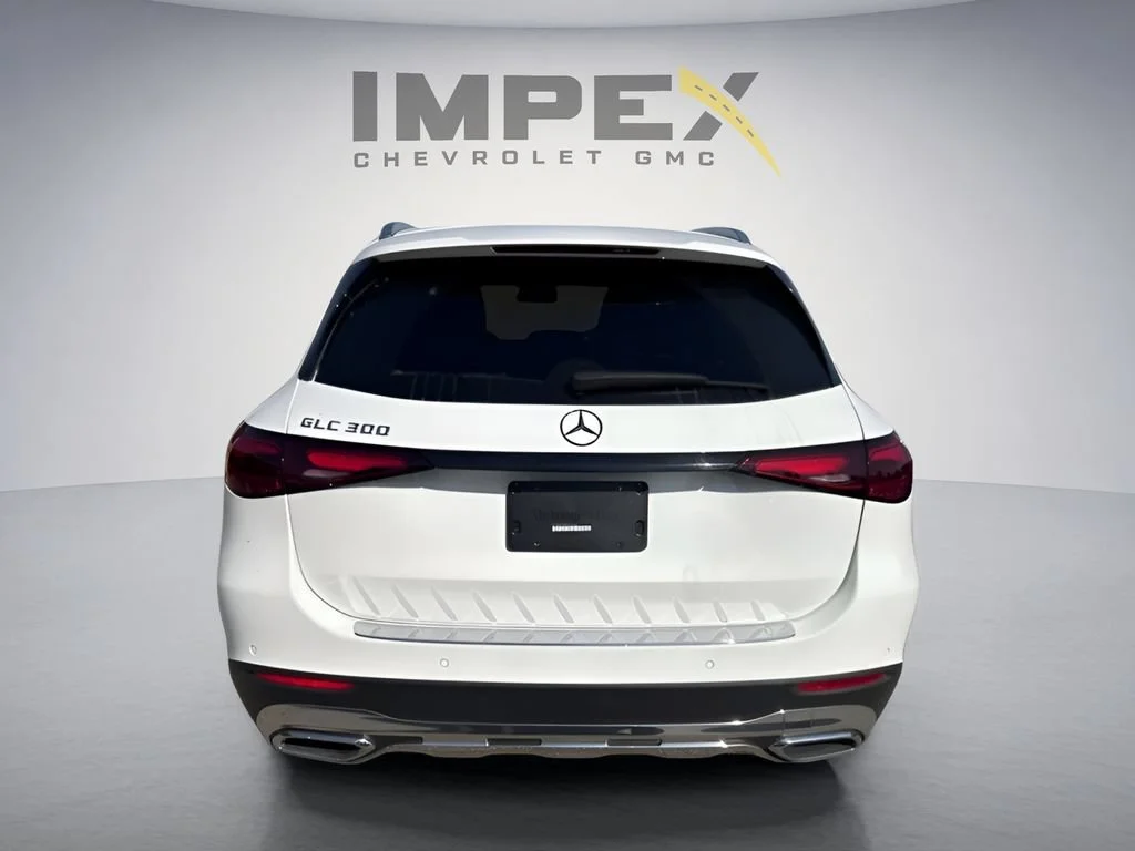 Used 2023 White Mercedes-Benz GLC 300 image 3