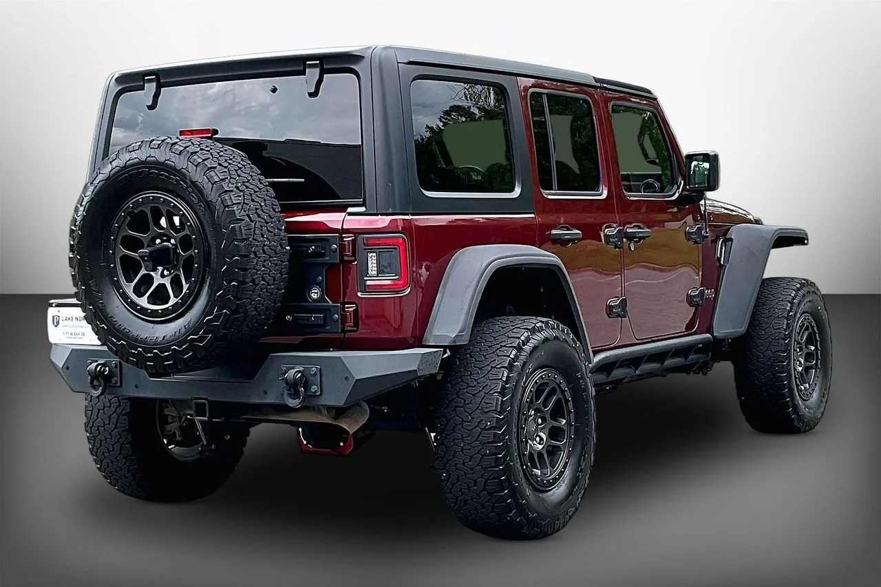 Used 2021  Jeep Rubicon image 8