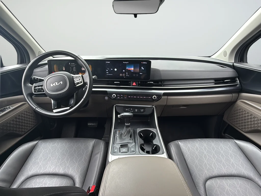 Used 2025 Blue Kia LXS image 9