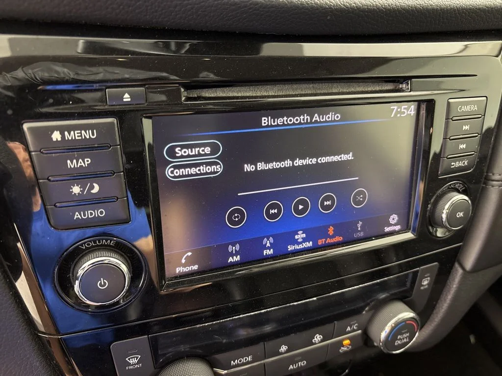 Used 2019 Black Nissan SL image 37