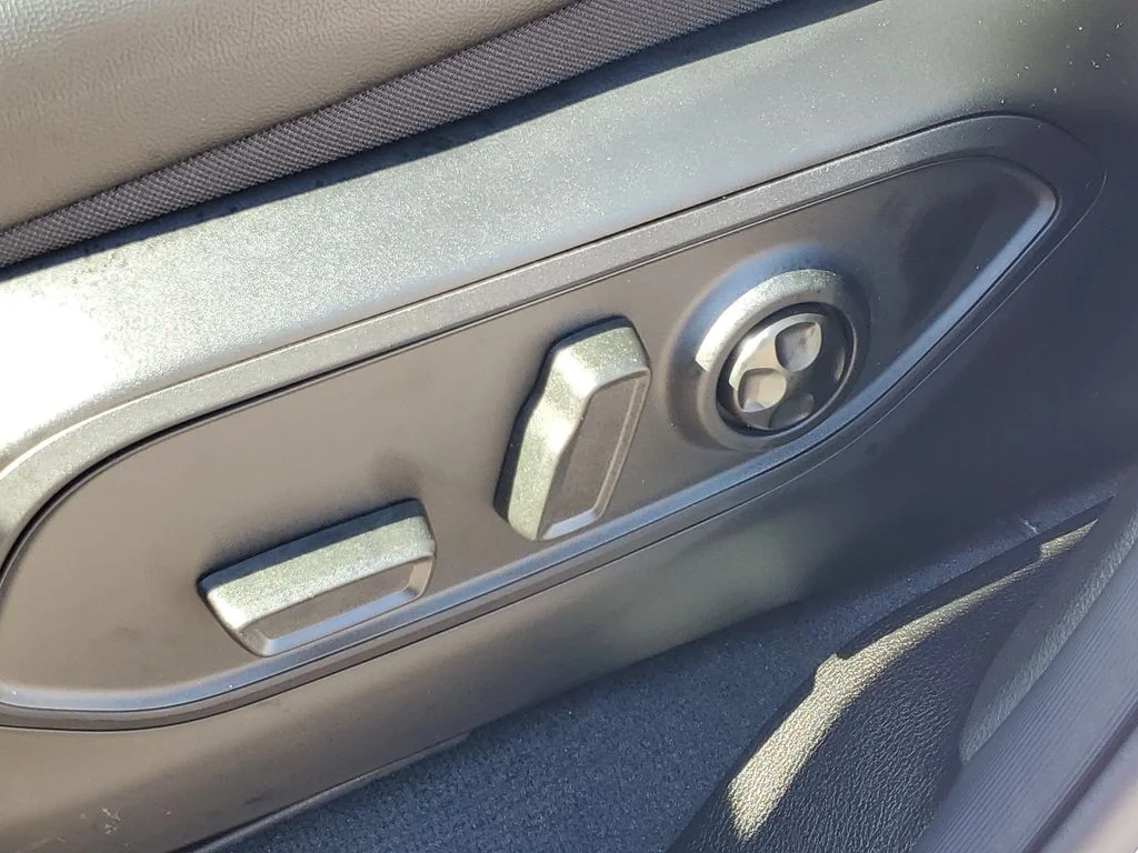 New 2026 Silver Jeep Limited image 11