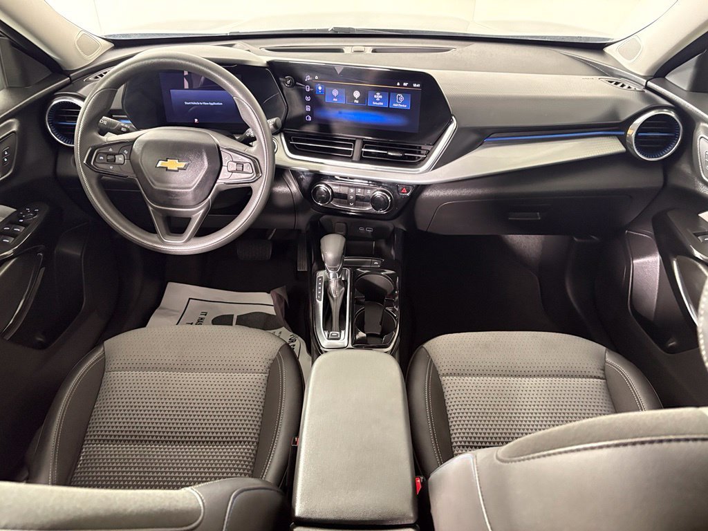 Used 2024 Gray Chevrolet LT image 35