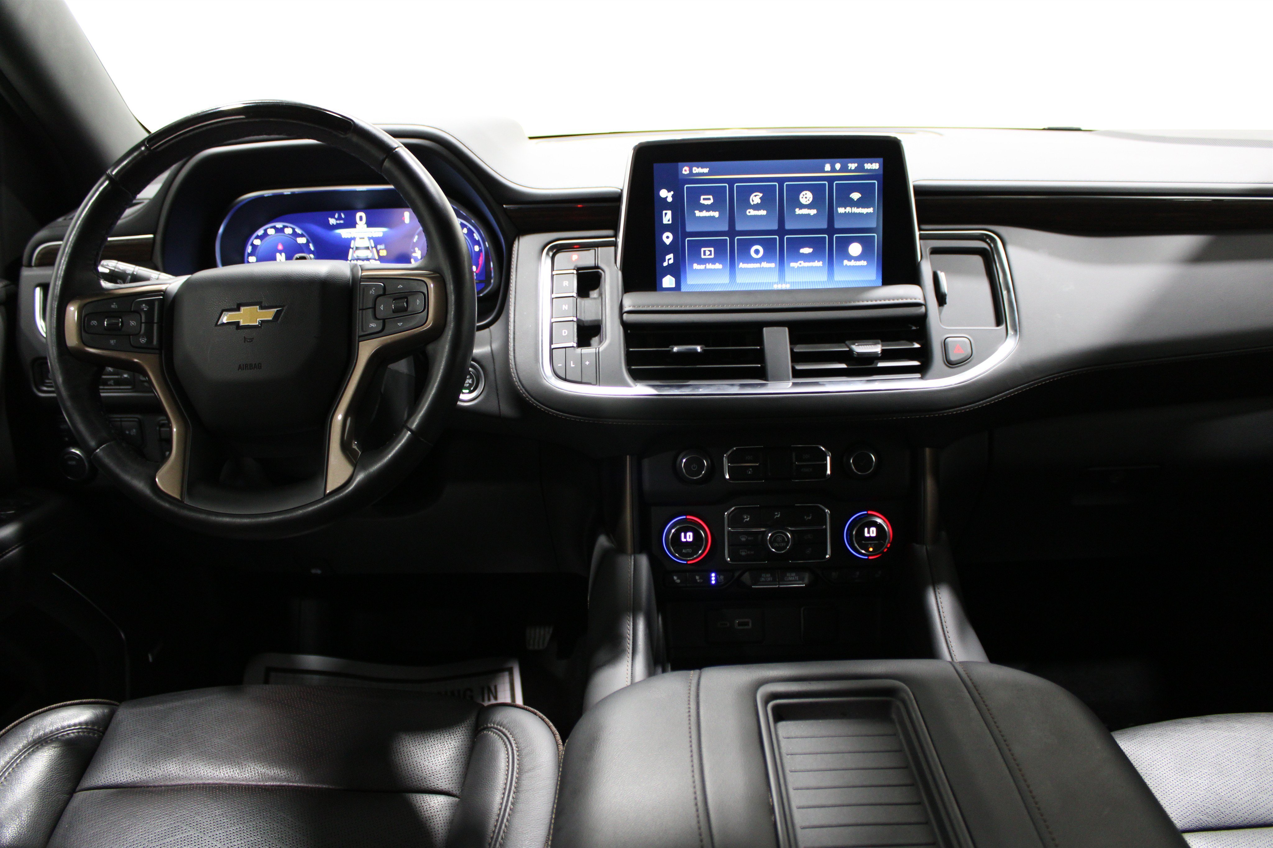 Used 2024 Iridescent Pearl Tricoat Chevrolet High Country image 2