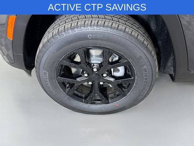 New 2026 Baltic Gray Metallic Clear-Coat Exterior Paint Jeep Altitude image 29