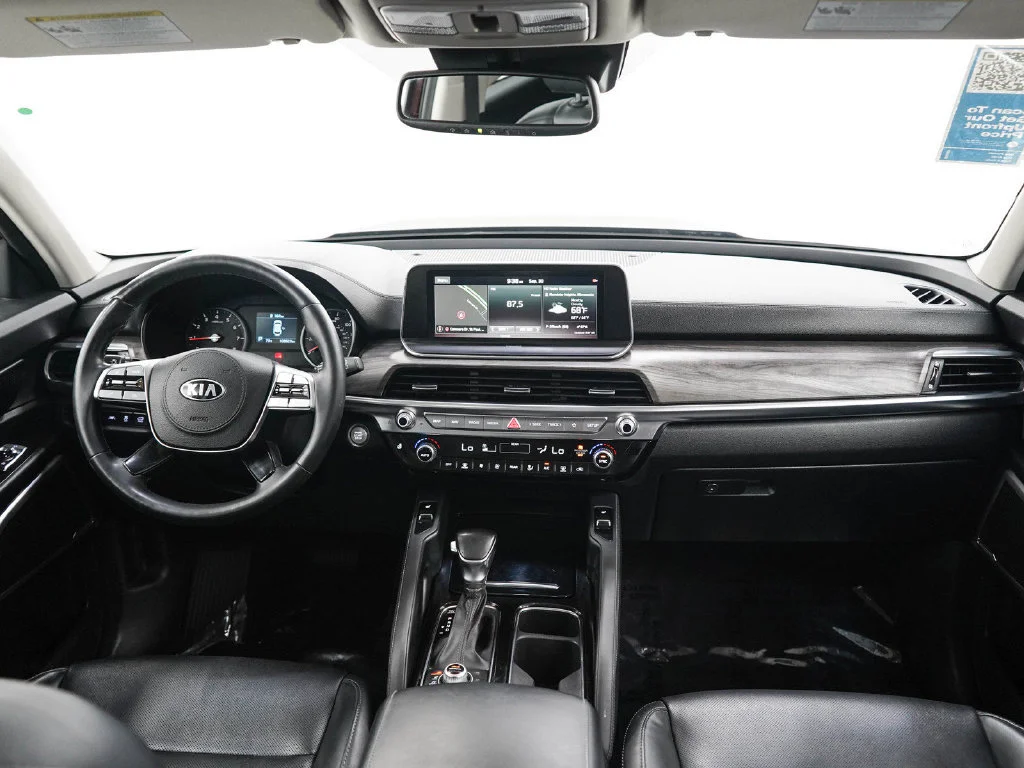 Used 2020 Maroon Kia EX image 13