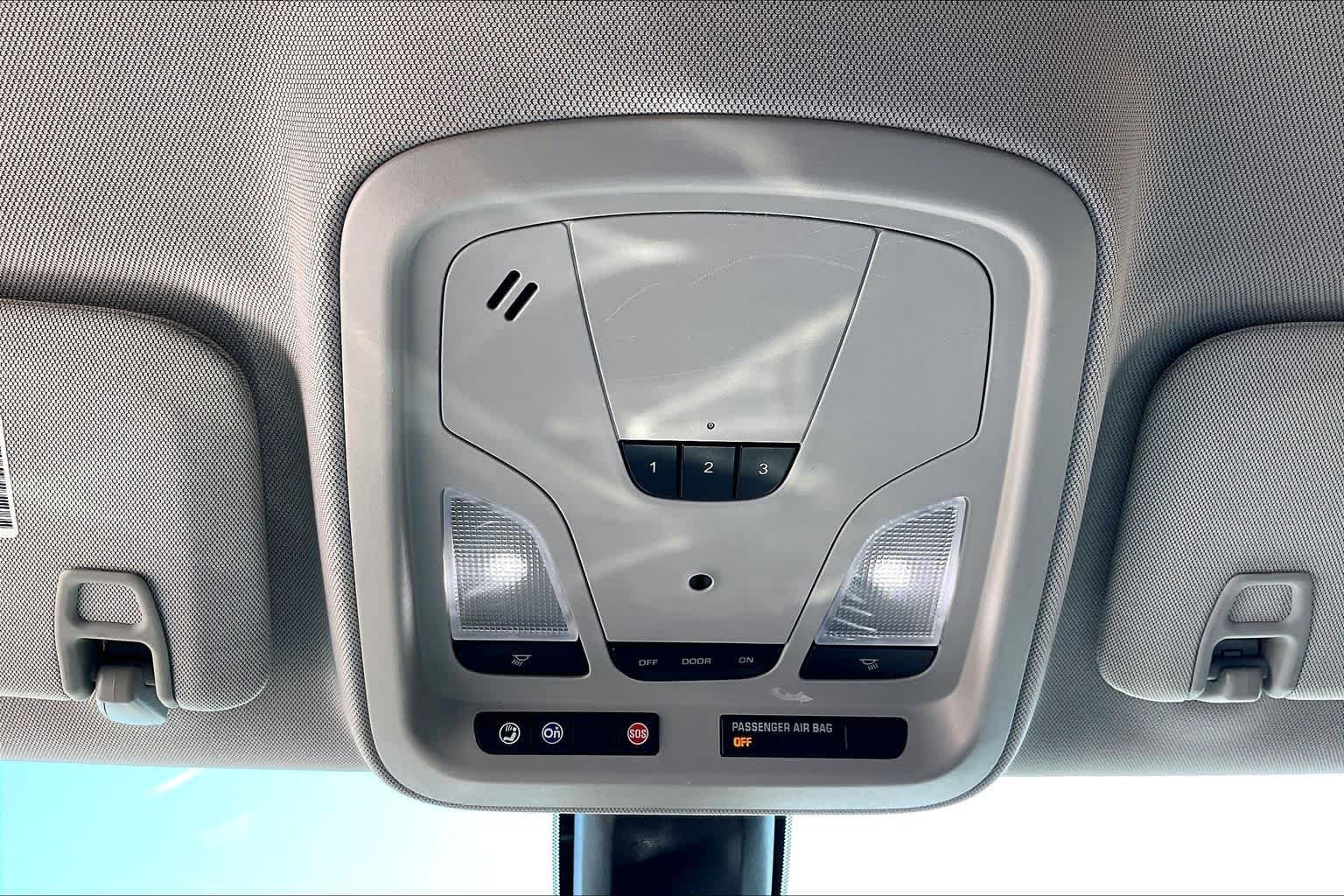 Used 2016 Summit White Chevrolet LT image 32