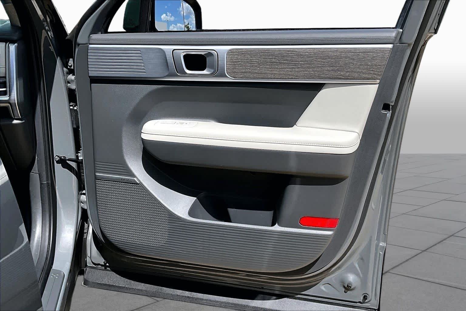 Used 2024 Hampton Gray Hyundai Limited image 21