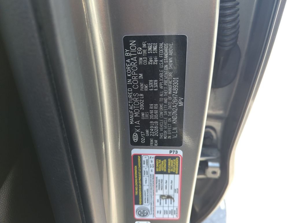 Used 2017 Gray Kia Base image 36