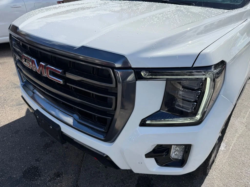 Used 2024 White GMC AT4 image 4
