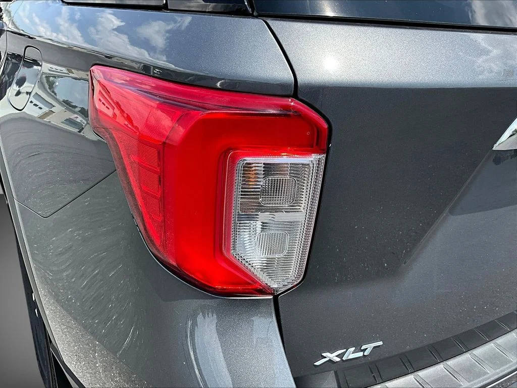Certified Used 2023 Gray Ford XLT image 27