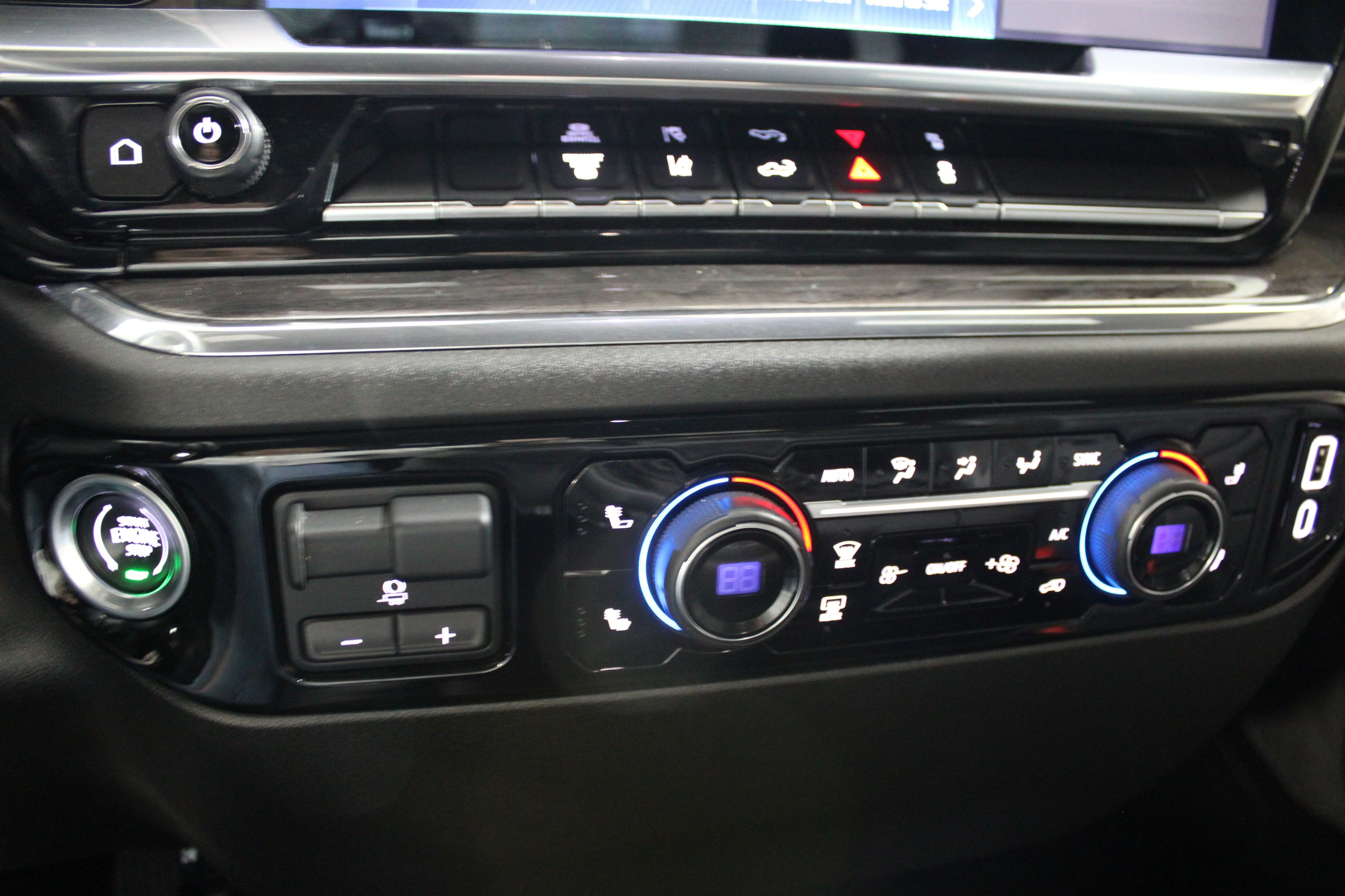 2024 Chevrolet Silverado 2500HD LTZ - Photo 16