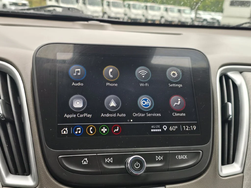 Used 2023 STERLING GRAY METALLIC Chevrolet LT image 27