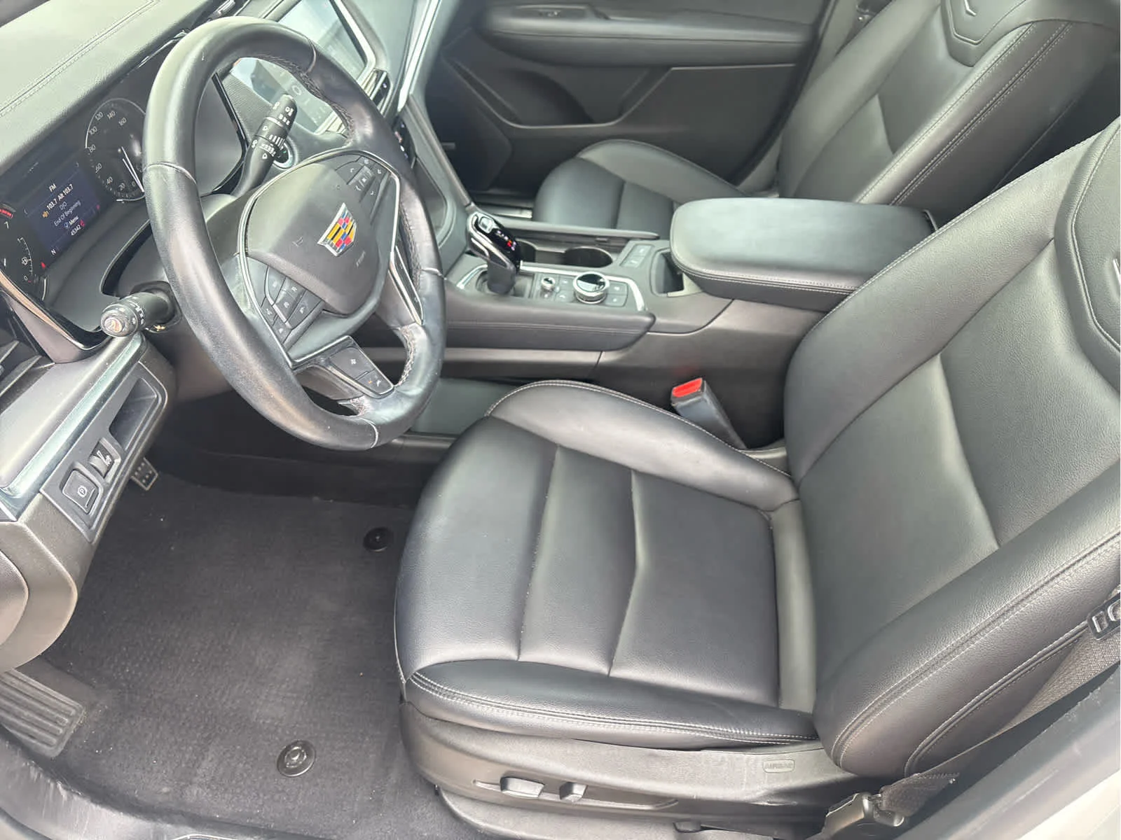 Certified Used 2023 Crystal White Tricoat Cadillac Luxury image 9