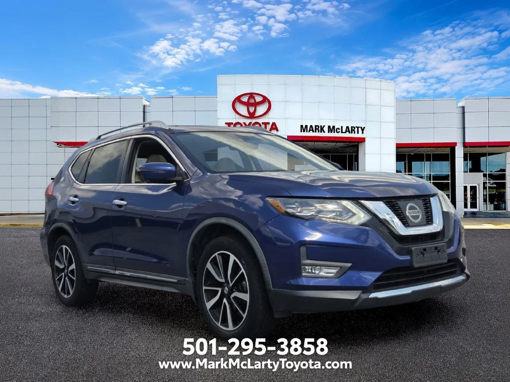 Used 2017 Blue Nissan SL image 7