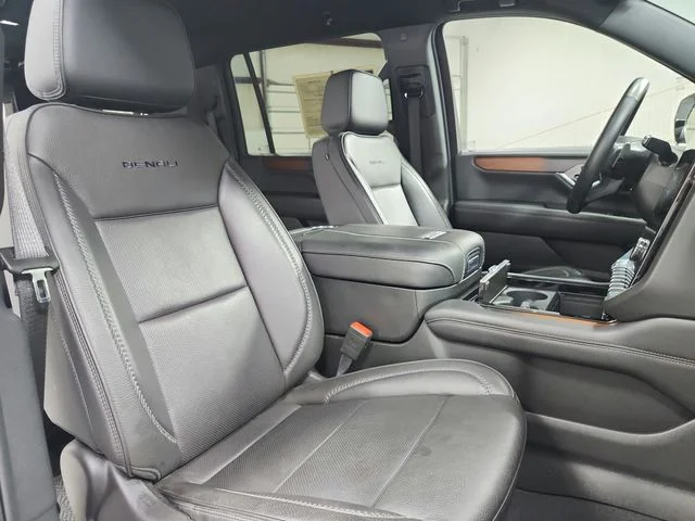 Used 2025 White GMC Denali image 46