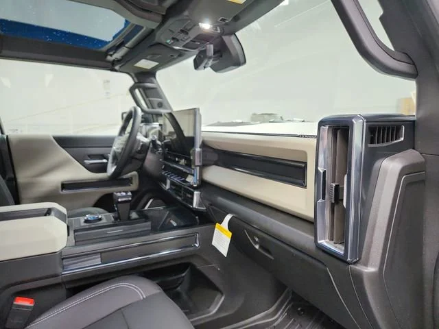 2026 GMC HUMMER EV 2X - Photo 38