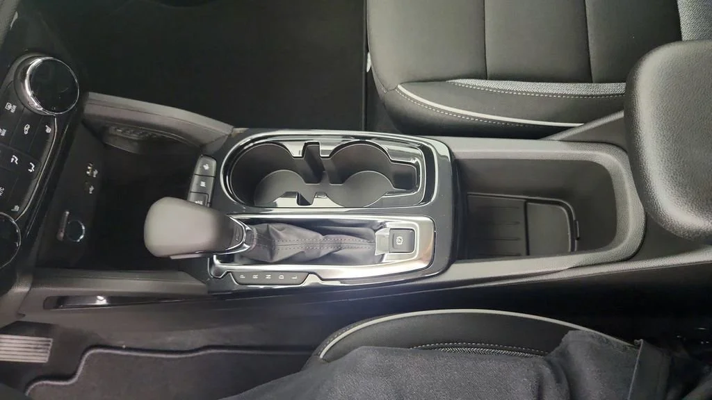 New 2026 Summit White Chevrolet LT image 18