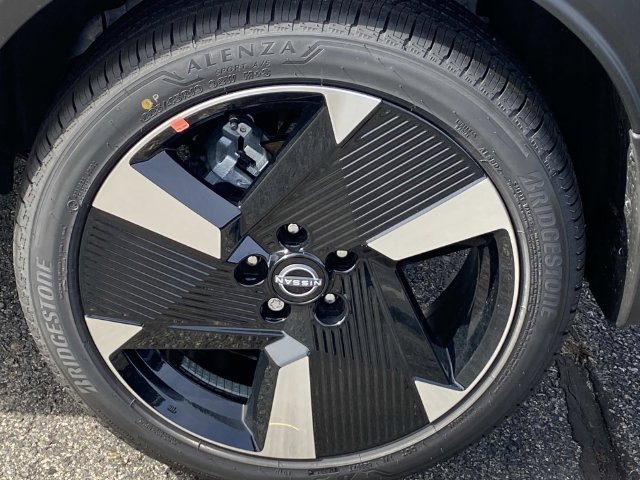 New 2026 Aspen White TriCoat Nissan SR image 4
