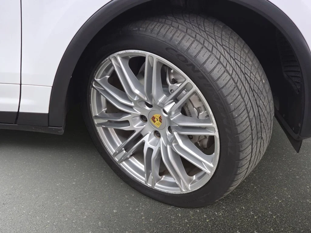 Used 2017  Porsche S image 34
