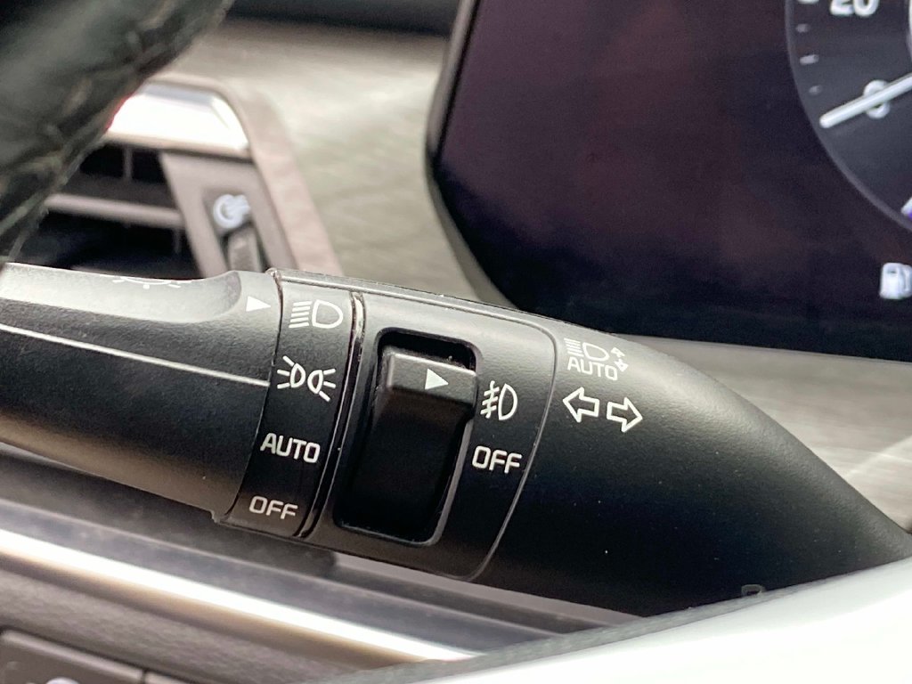 Used 2023 White Kia SX X-Line image 23