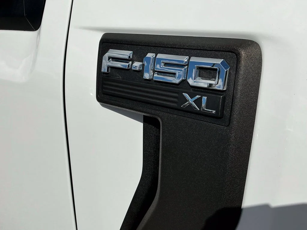 Used 2022 White Ford XL image 16