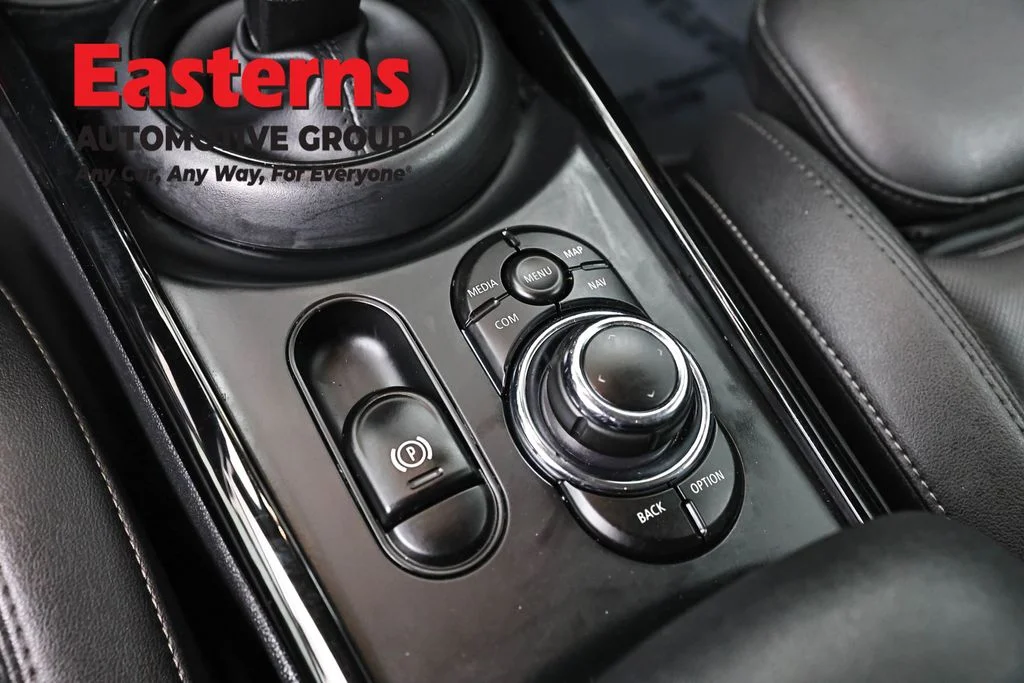 Used 2023 Black MINI Clubman image 21