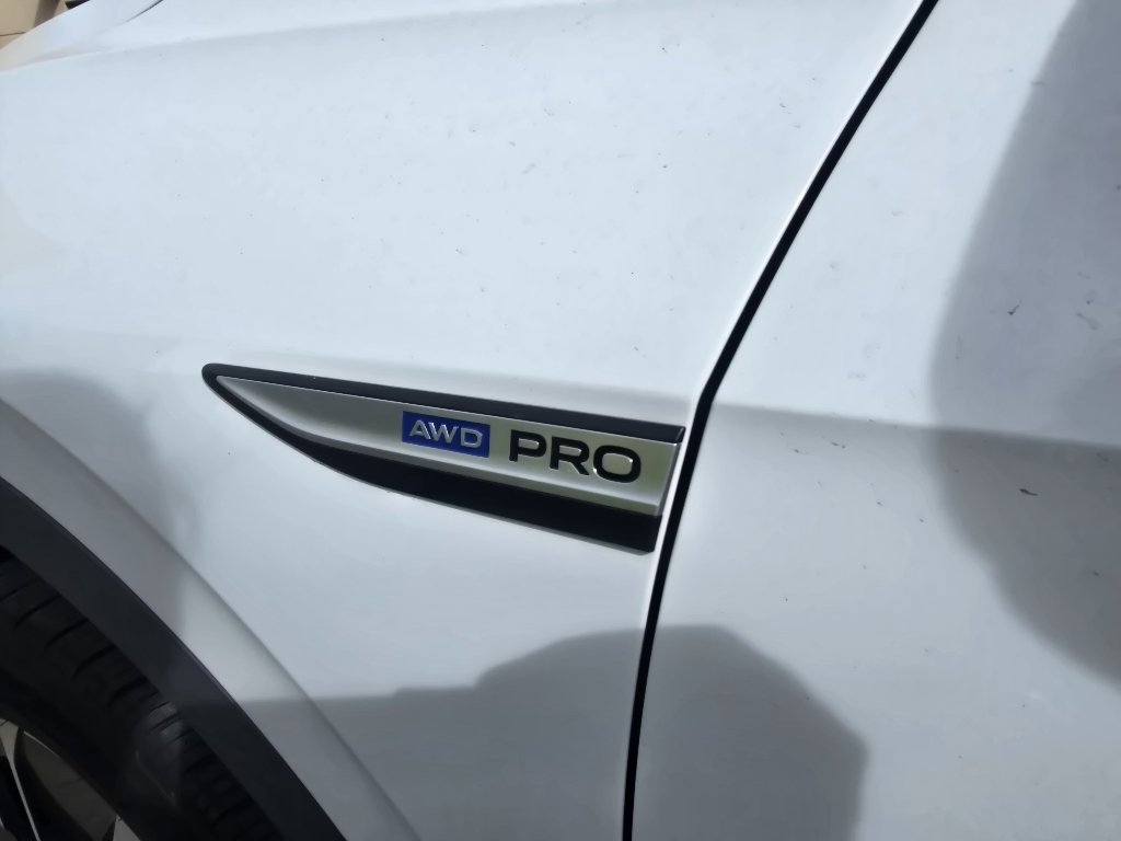 Used 2022 Glacier White Metallic Volkswagen Pro image 10