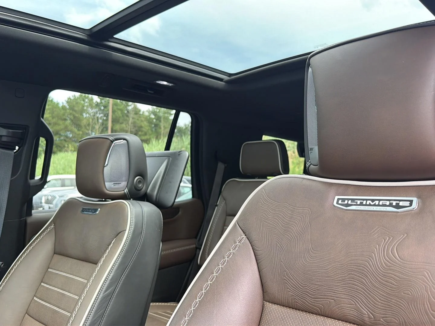 Used 2025 Sterling Metallic GMC Denali Ultimate image 10