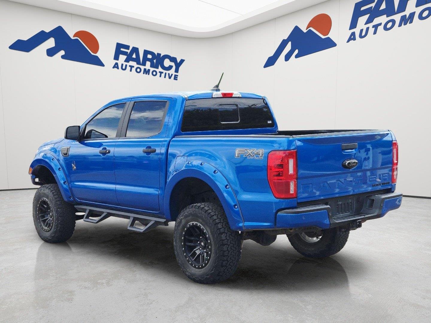 Used 2022 Velocity Blue Ford XLT image 6
