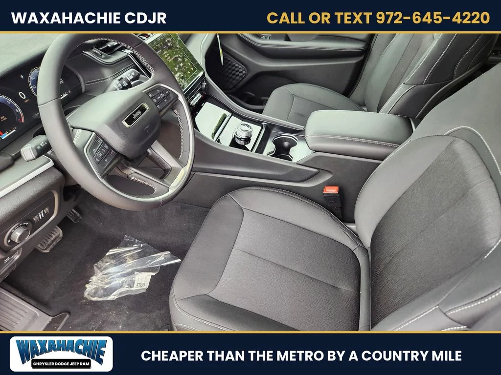 New 2026 Velvet Red Pearl-Coat Exterior Paint Jeep Laredo X image 10