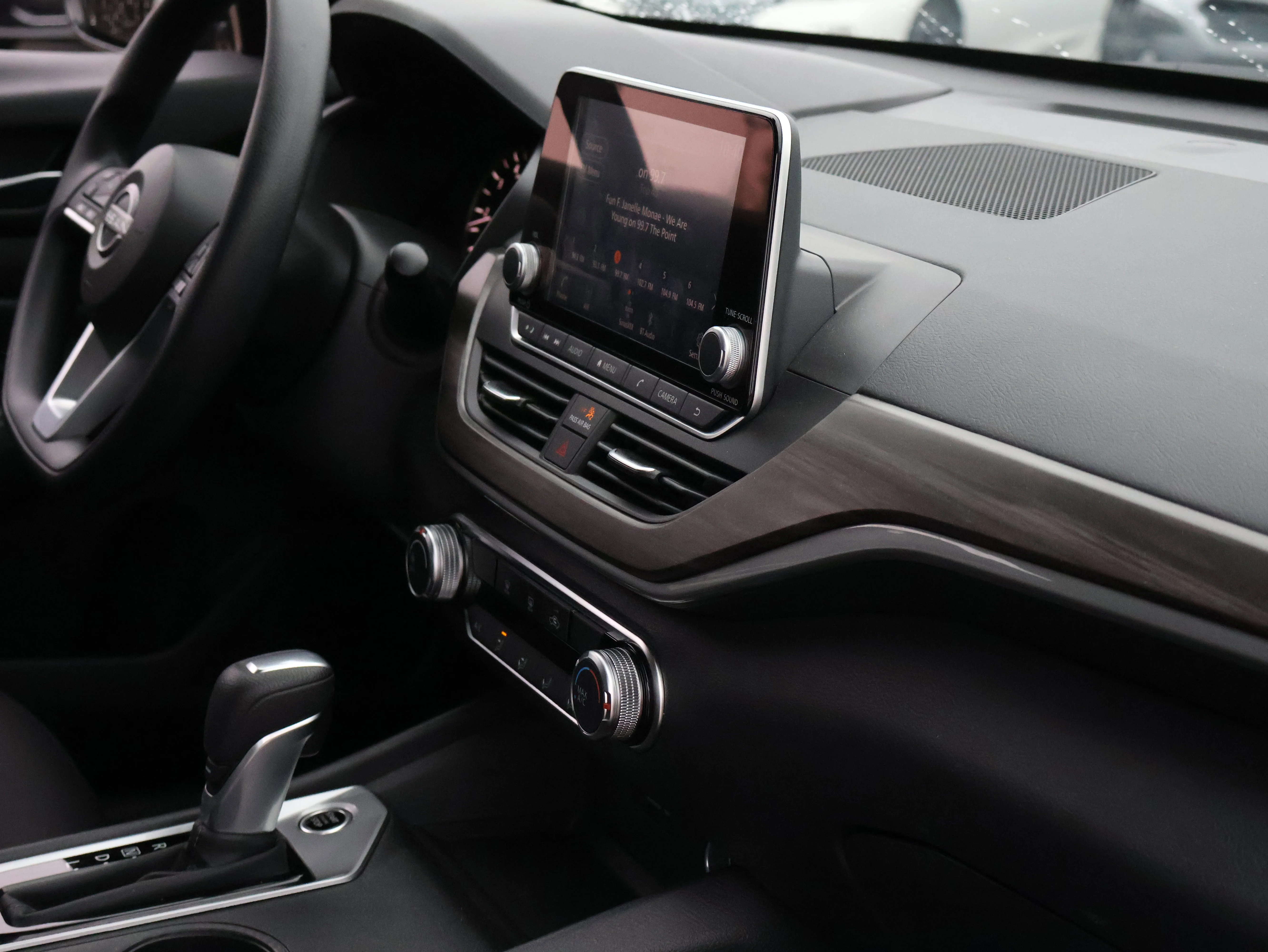 Used 2025 Gun Metallic Nissan SV image 10