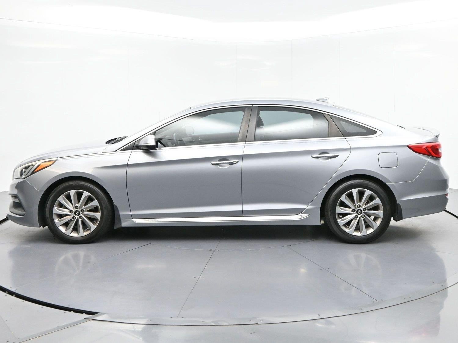 Used 2016 Symphony Silver Hyundai 2.4L Sport image 4