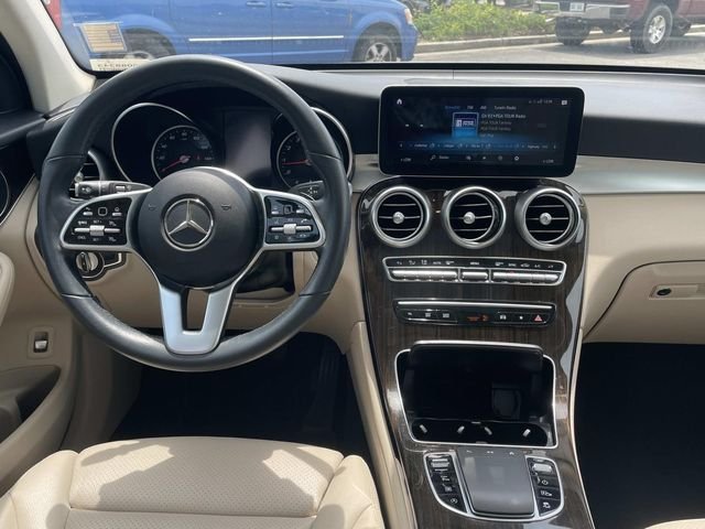 Used 2022 White Mercedes-Benz GLC 300 image 13