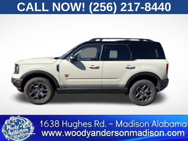 Used 2024 Beige Ford Badlands image 2