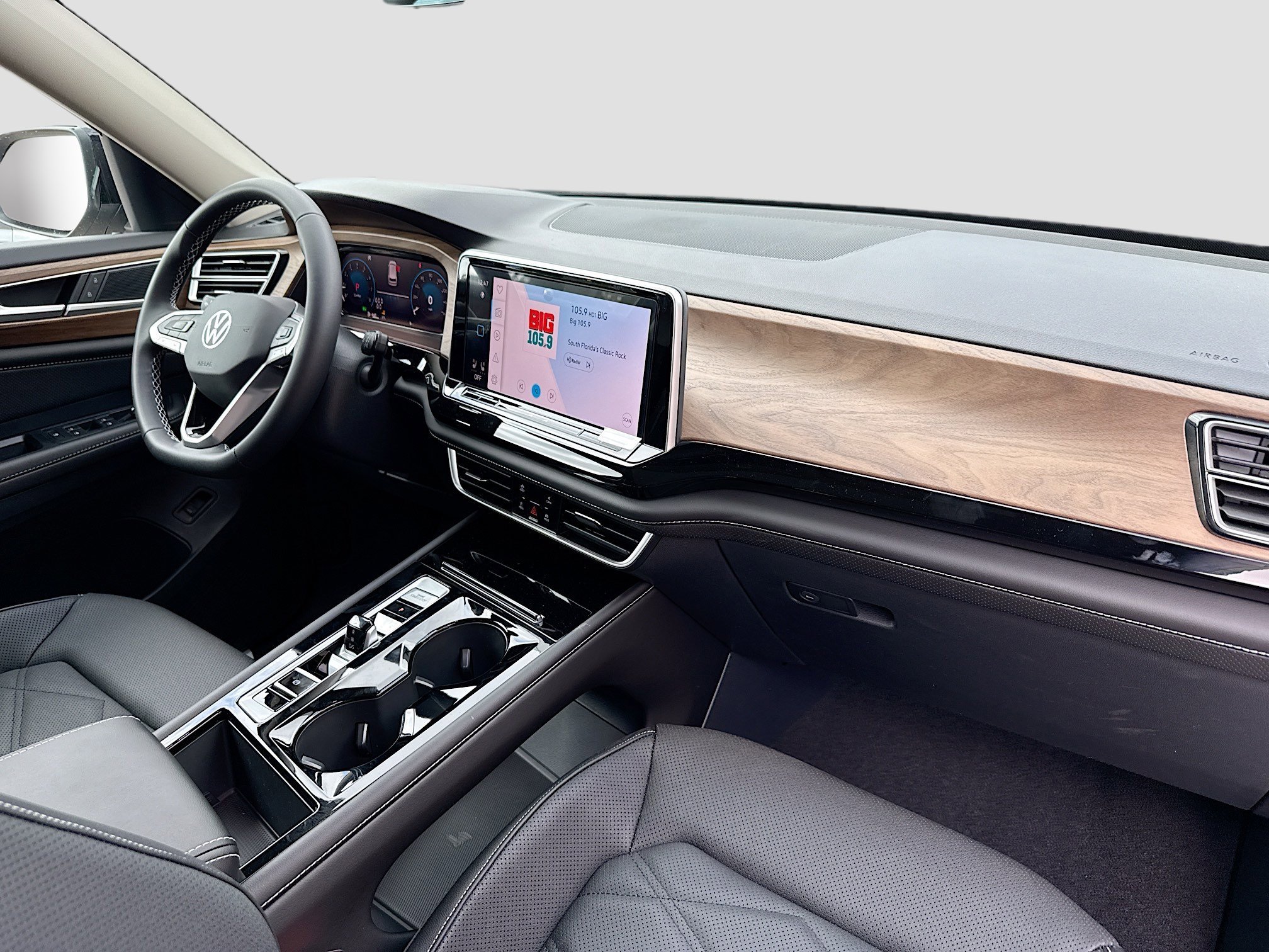 2026 Volkswagen Atlas SE w/Tech - Photo 24
