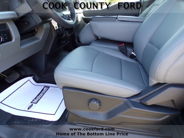 New 2026 Oxford White Ford F-350® XL image 19