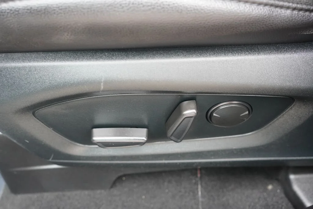 Used 2020 White Ford XLT image 25