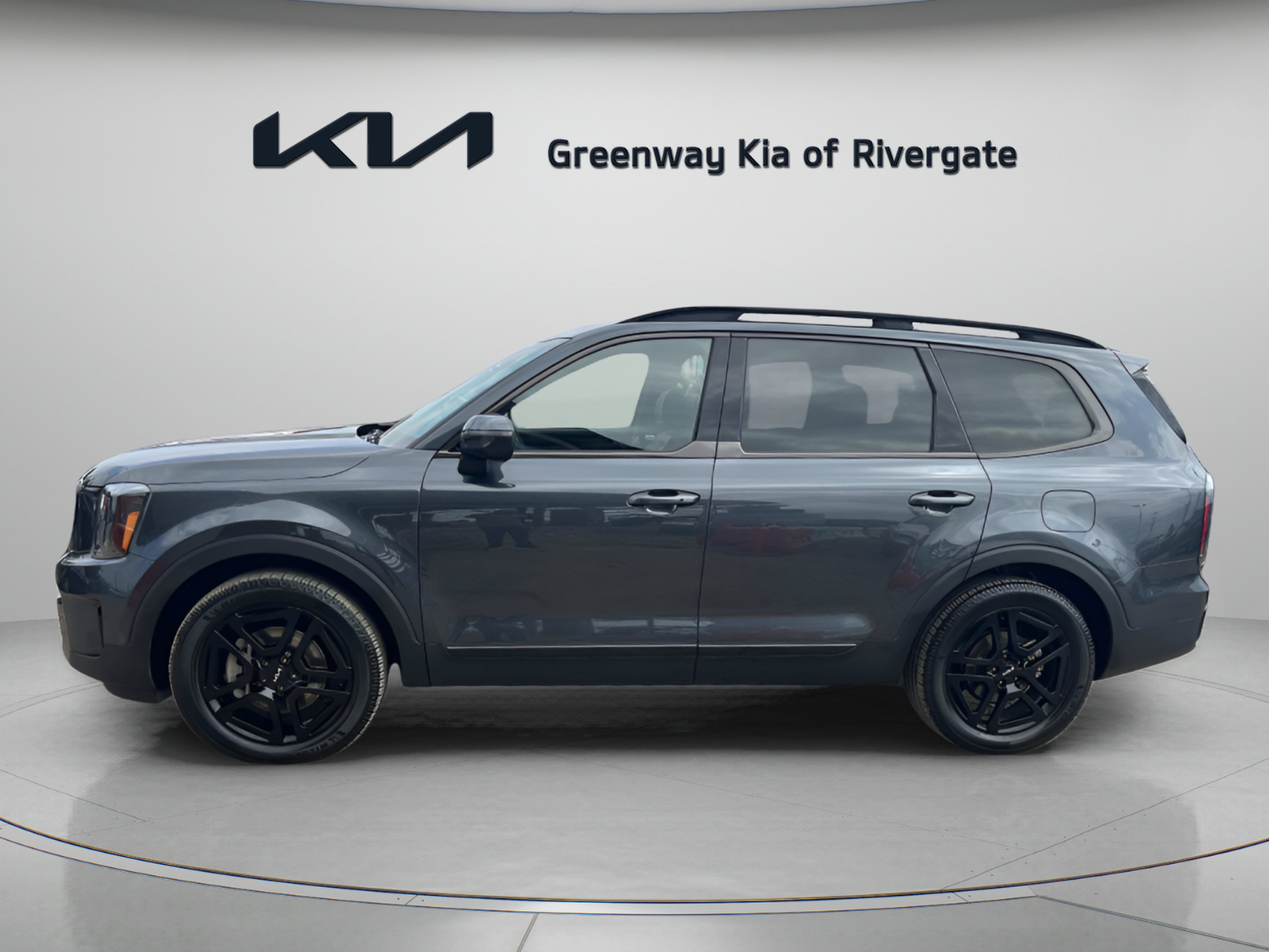 Used 2024 Gravity Gray Kia EX X-Line image 4
