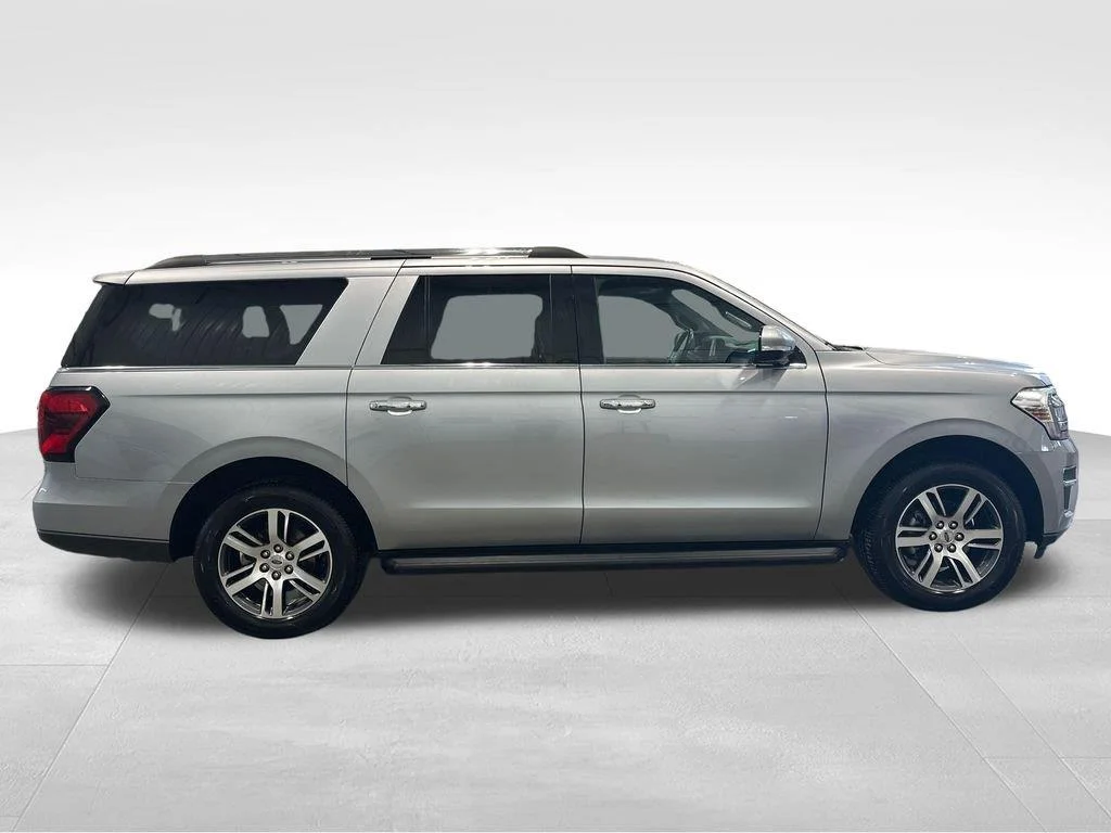 Used 2024 Iconic Silver Ford Limited image 8