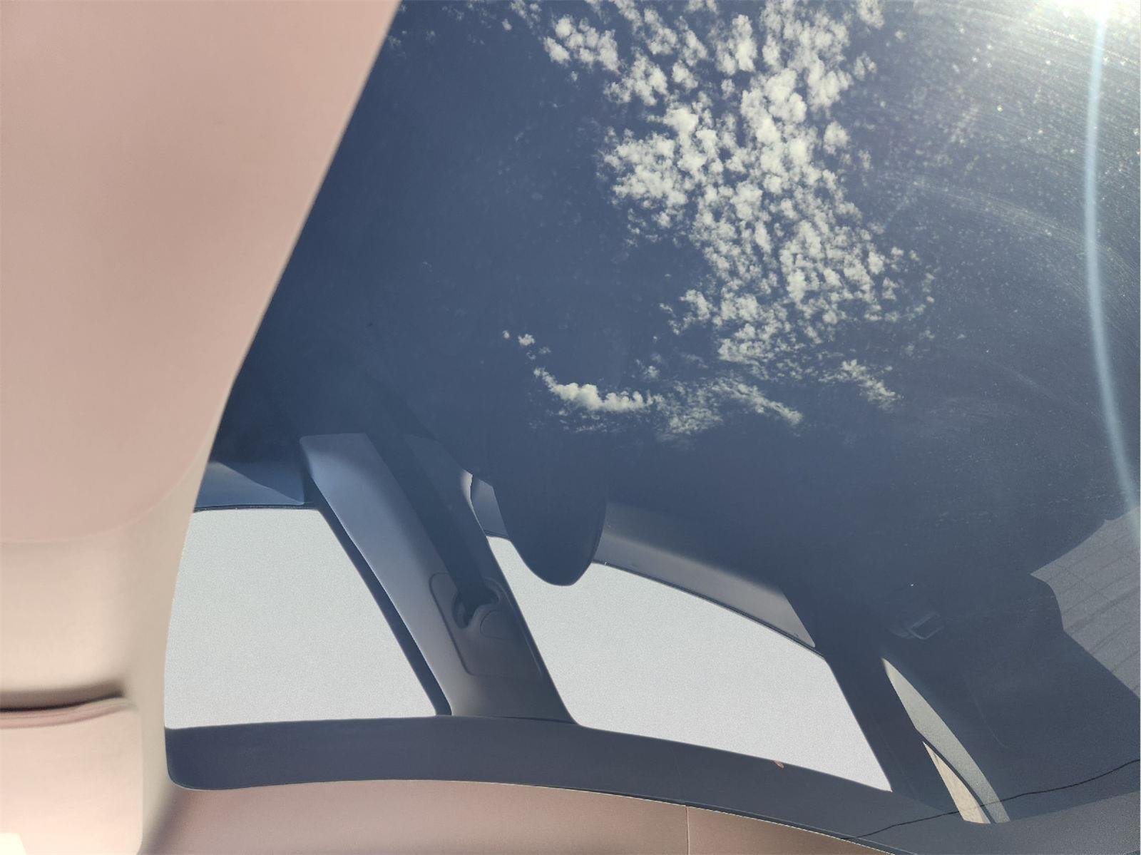 2023 Tesla Model Y photo 25 of 33