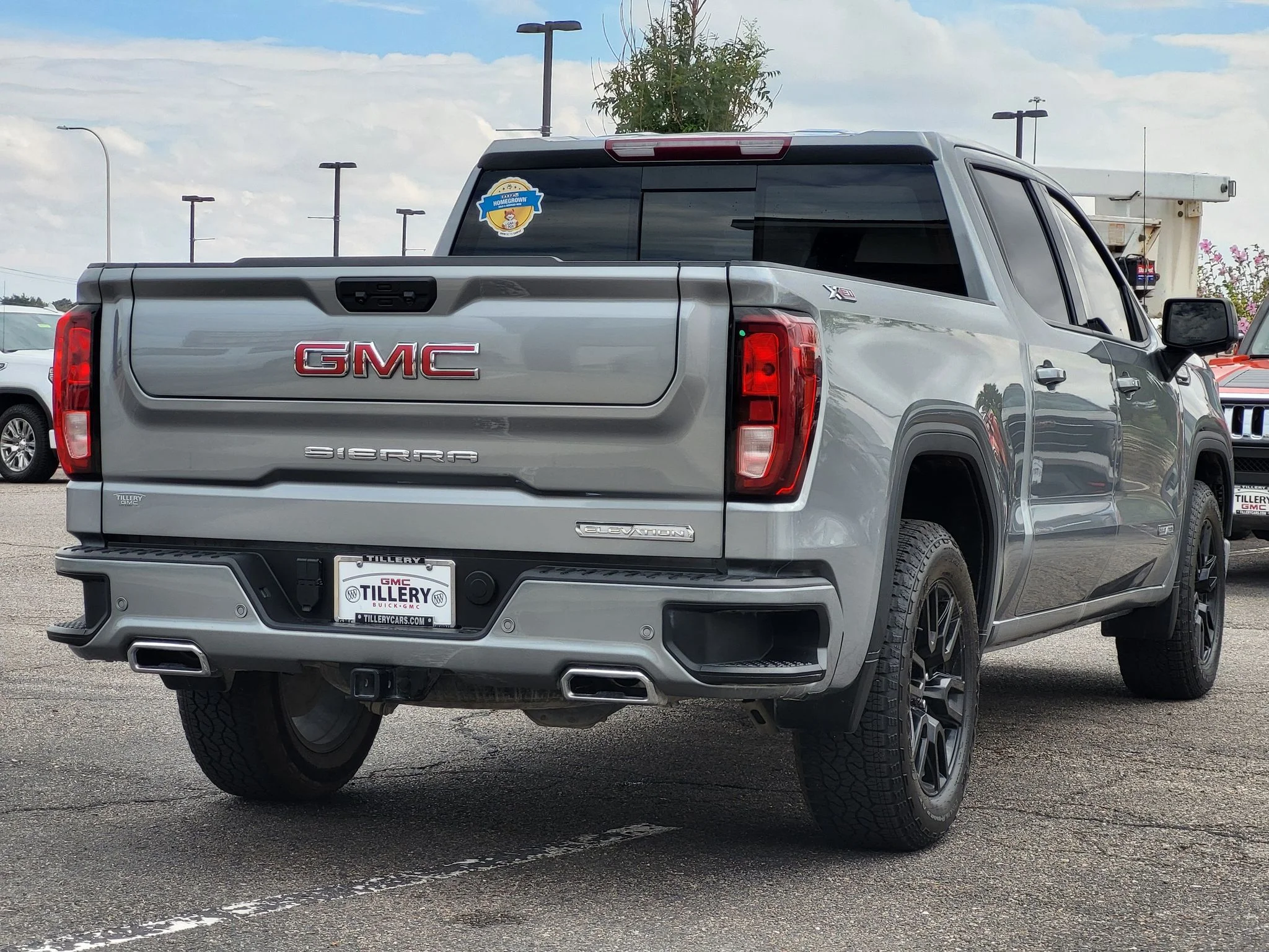 Used 2025 Sterling Metallic GMC Elevation image 7