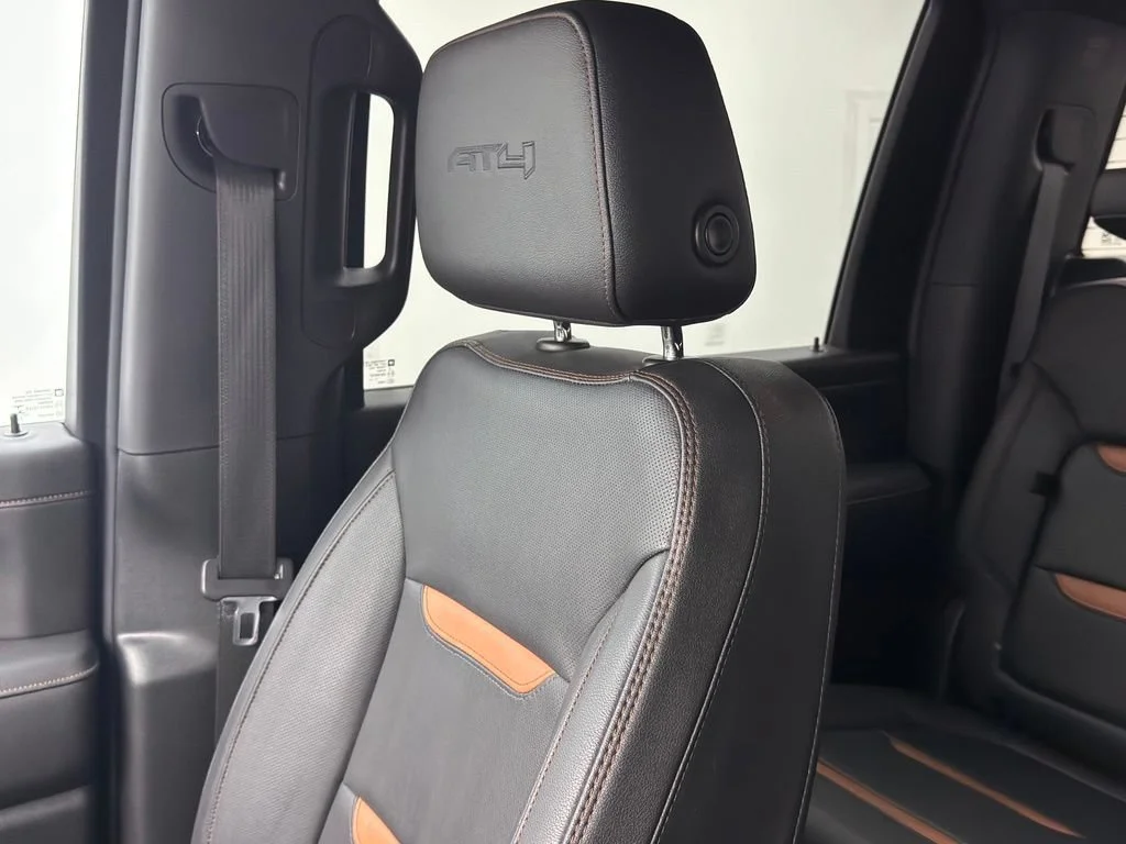 Used 2022 Onyx Black GMC AT4 image 40