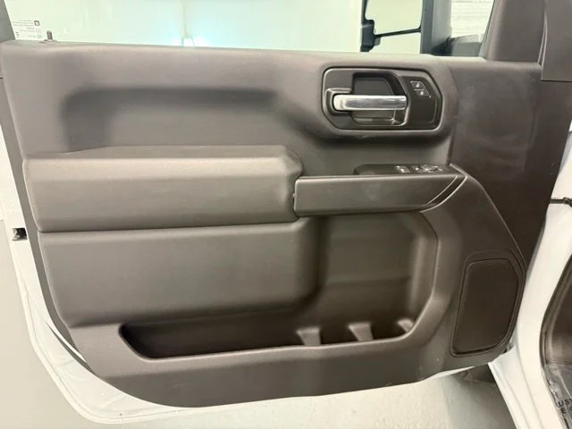 New 2026 Summit White Chevrolet Work Truck image 11
