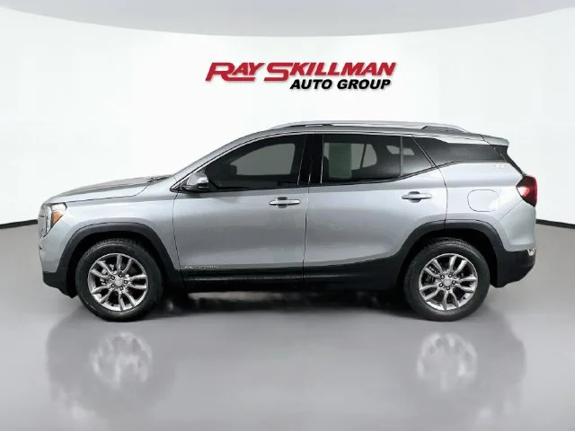 Used 2024 Silver GMC SLT image 4