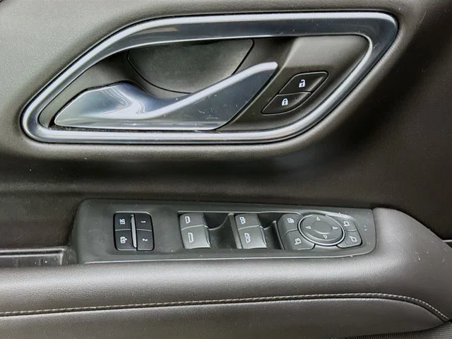 Used 2021 Black Chevrolet High Country image 18