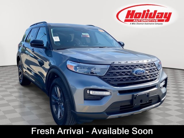 Used 2023 Carbonized Gray Metallic Ford XLT image 1