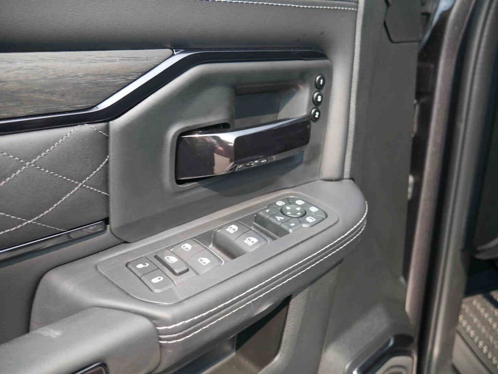 2026 RAM 3500 Limited - Photo 41