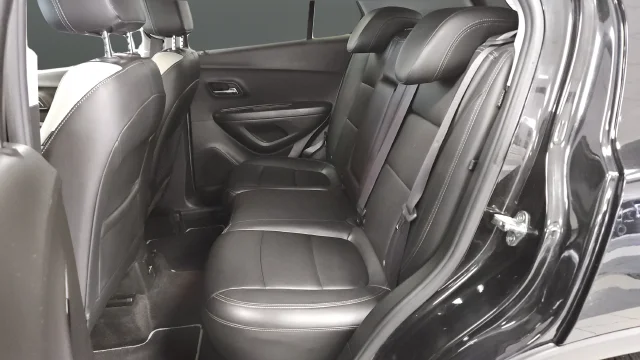 Used 2018 Black Metallic Chevrolet Premier image 24