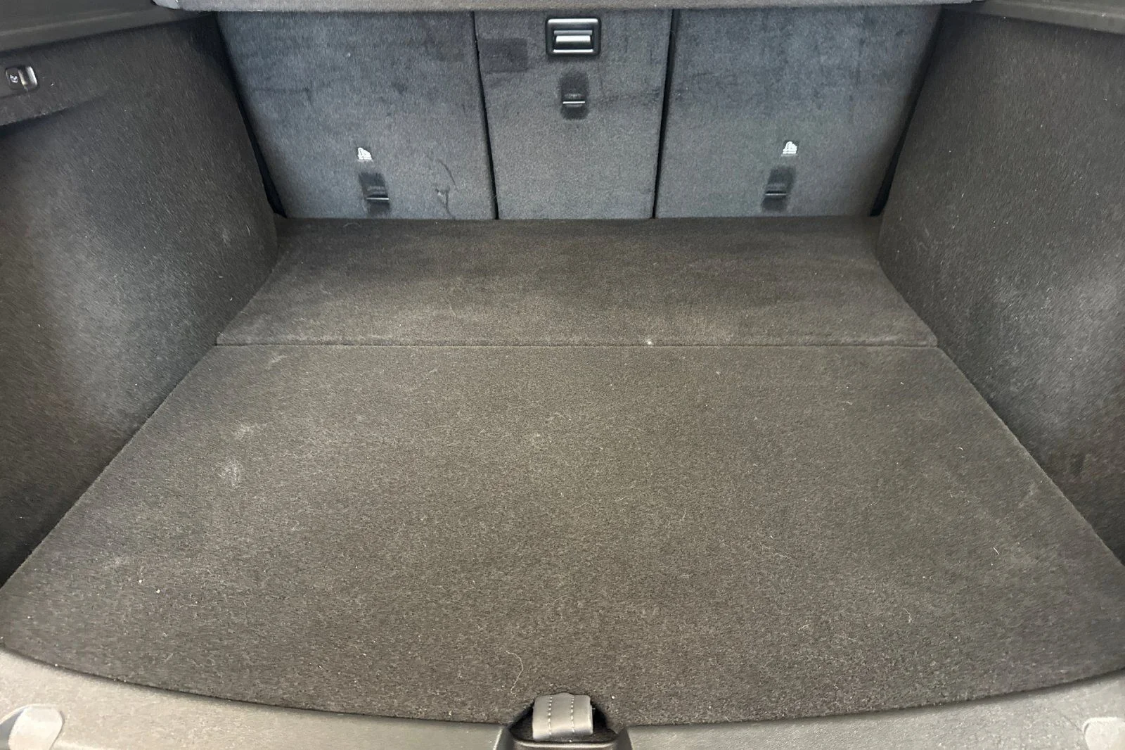 Used 2024  Tesla Long Range image 19