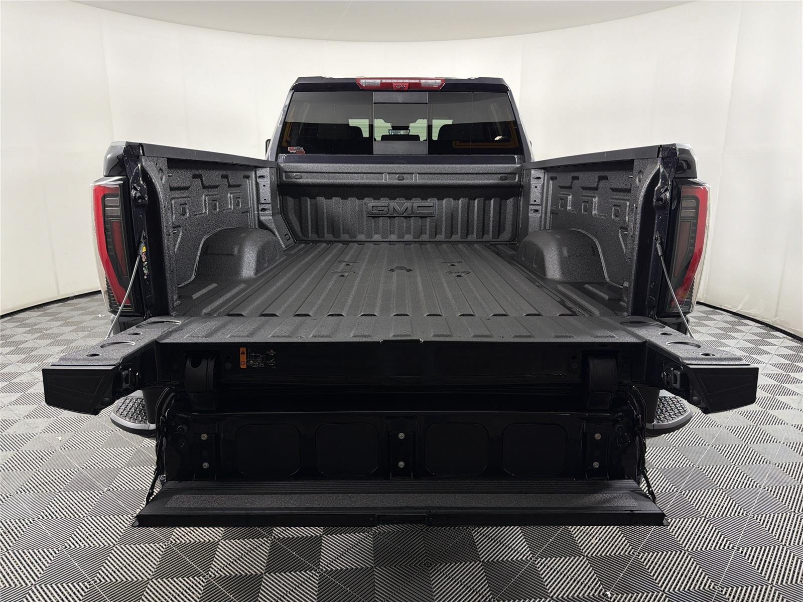2026 GMC Sierra 2500HD AT4 - Photo 17